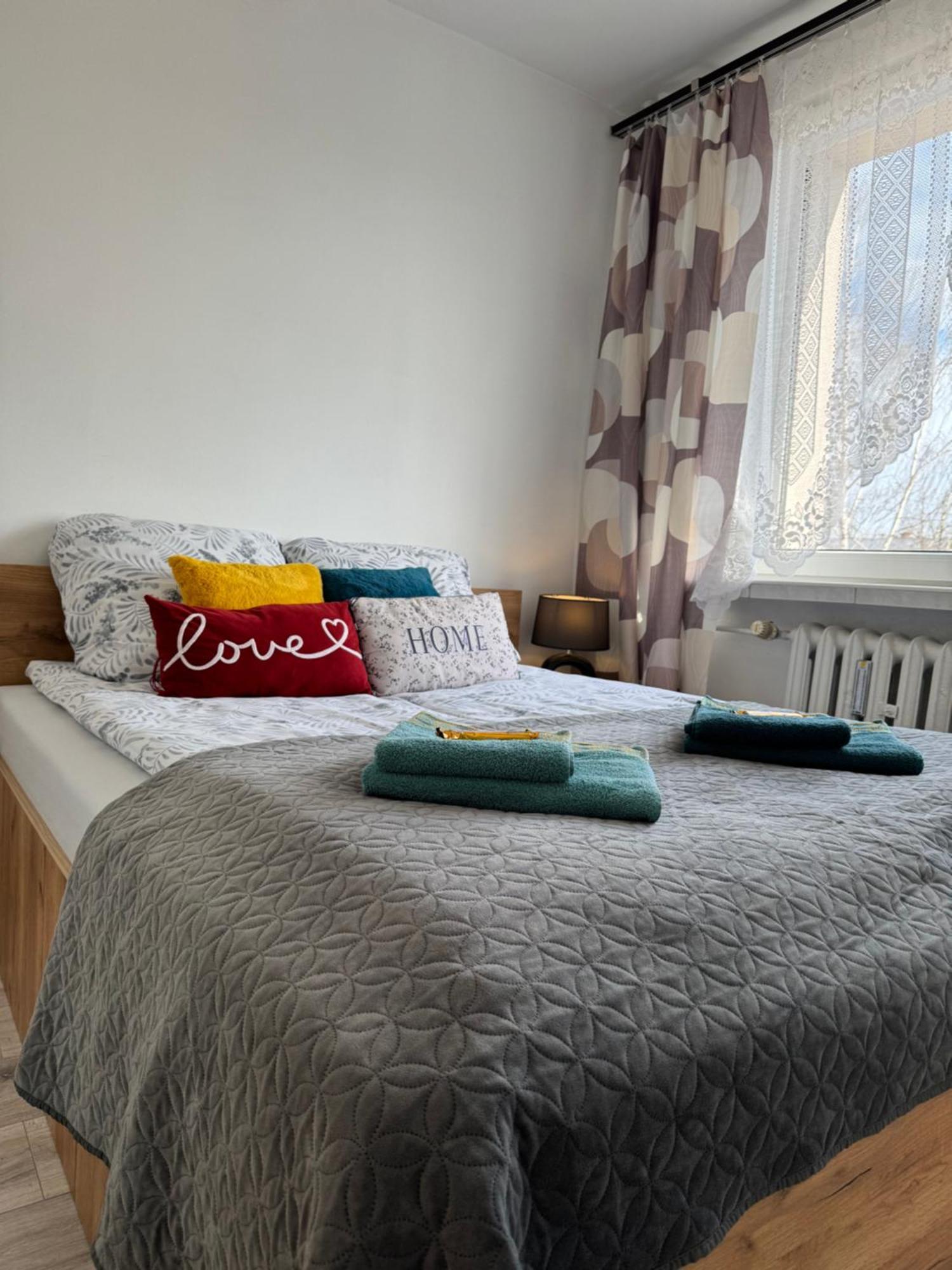 Apartament -Jak W Domu- Czeladz 60M2 Centrum Katowic 10Km Exterior foto